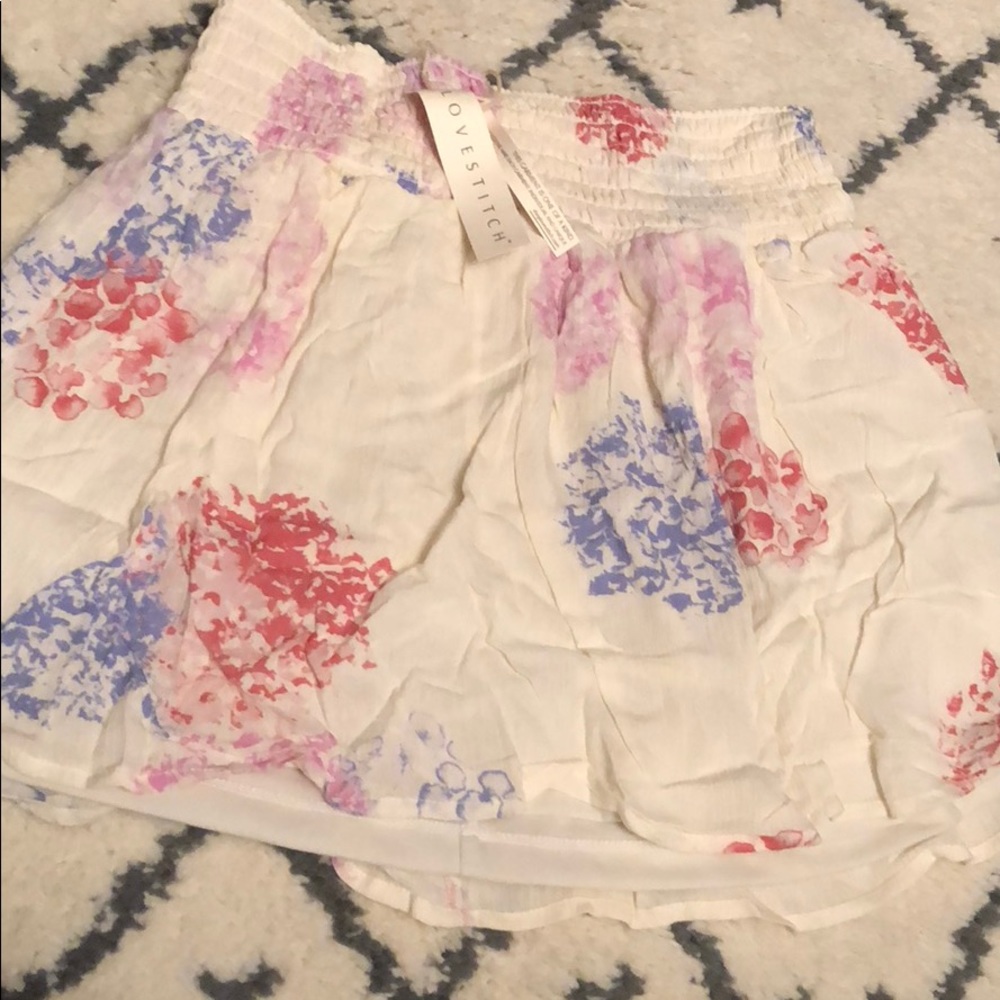 Cream floral flowey skirt